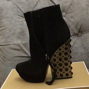 Boutique 9 Nine suede heel ankle boots black size 7 37 excellent new